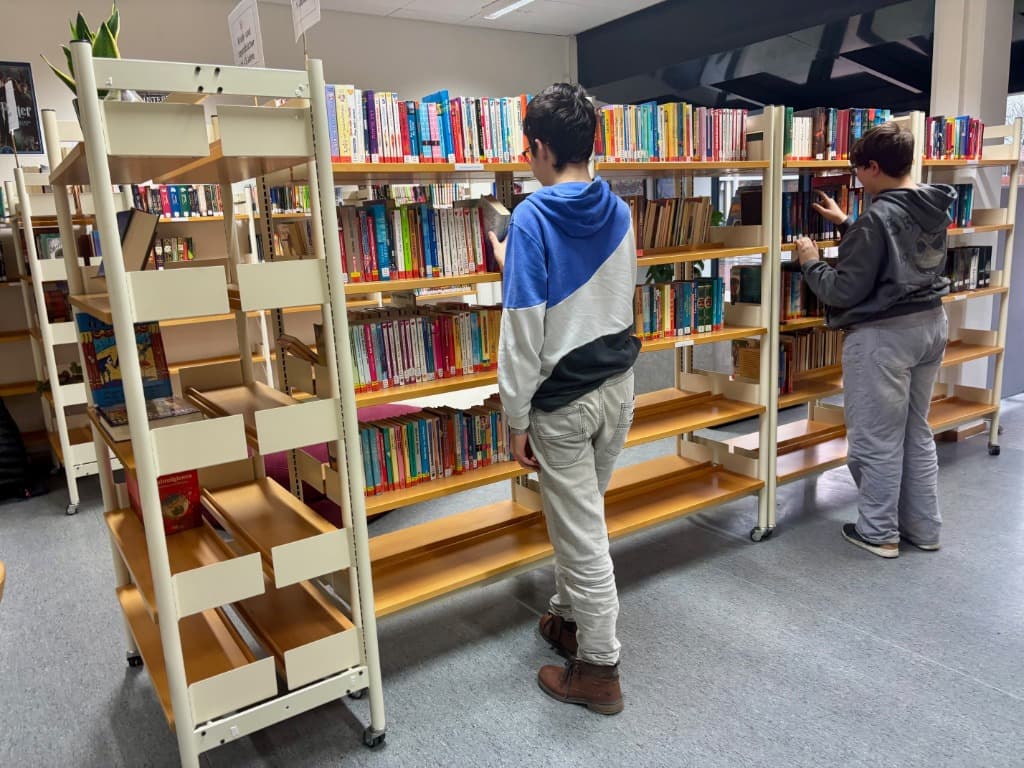 Bücherregale
